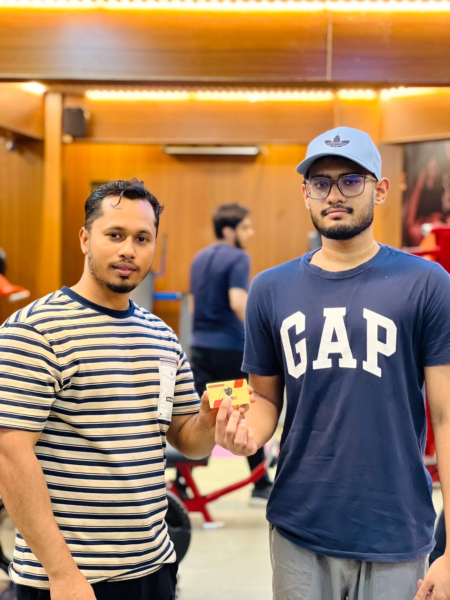 Members at Flymax with a studio card